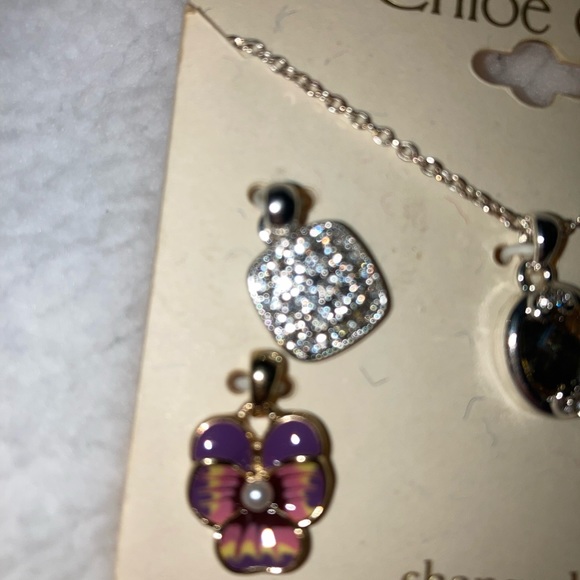 Chloe & Ivy necklace w/ 5 Interchangeable Pendants - Picture 4 of 5